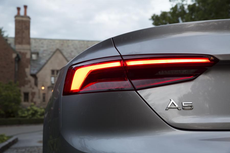 Детали экстерьера Audi A5 Cabriolet 2.0T Quattro 2017 года  (NA) (фото 17 из 32)